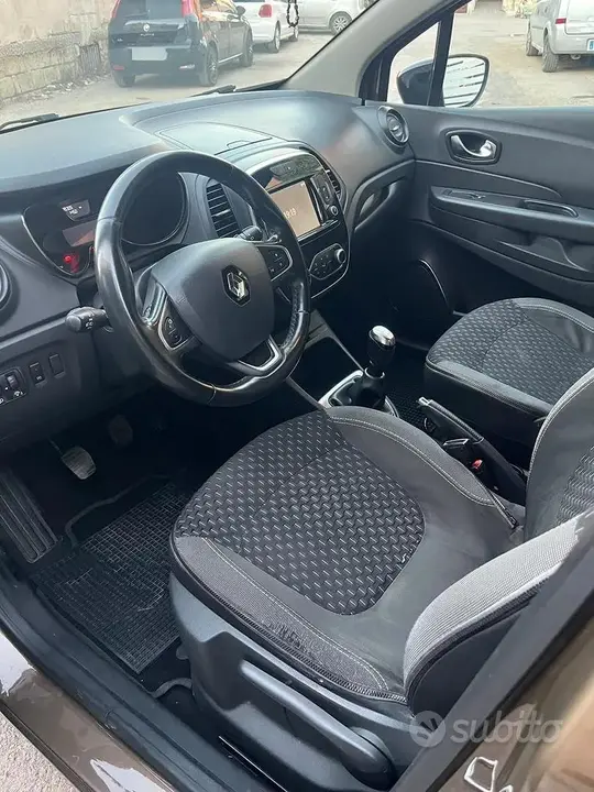 Renault Captur 2018 photo 3