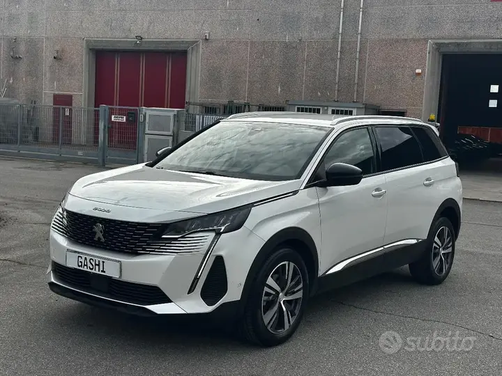 Peugeot 5008 2023 photo 4