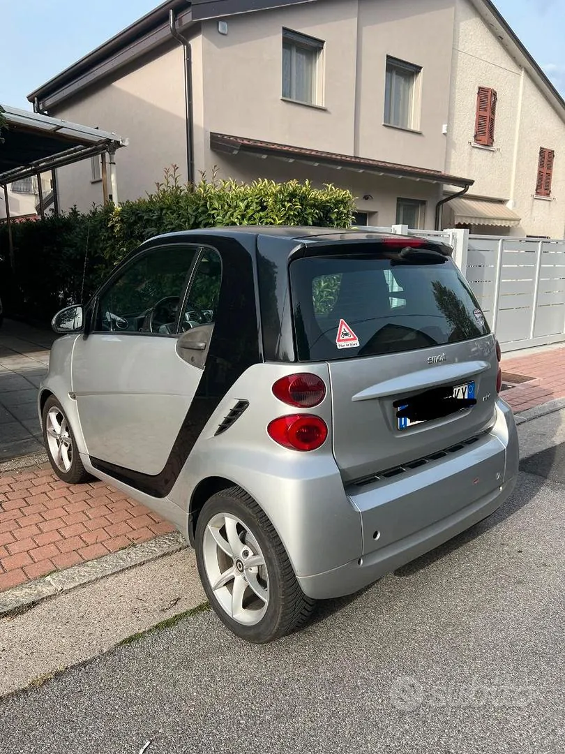 Smart Fortwo 2011 photo 4