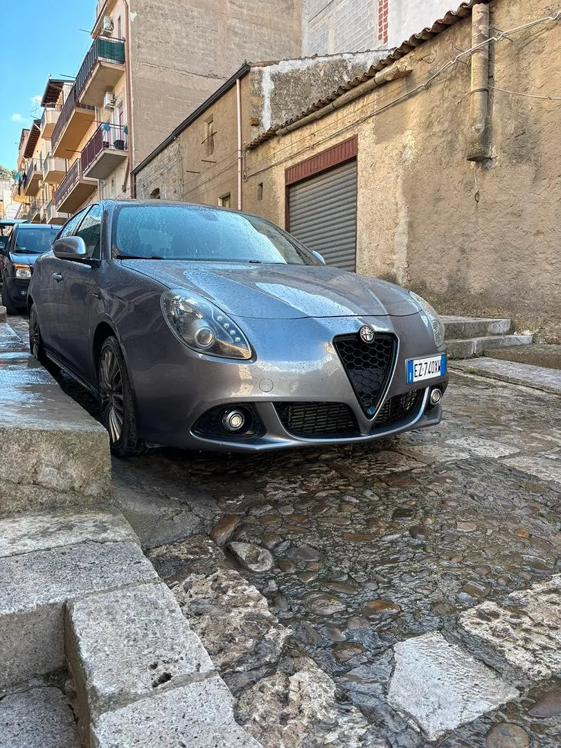 Alfa Romeo Giulietta 2015 photo 3