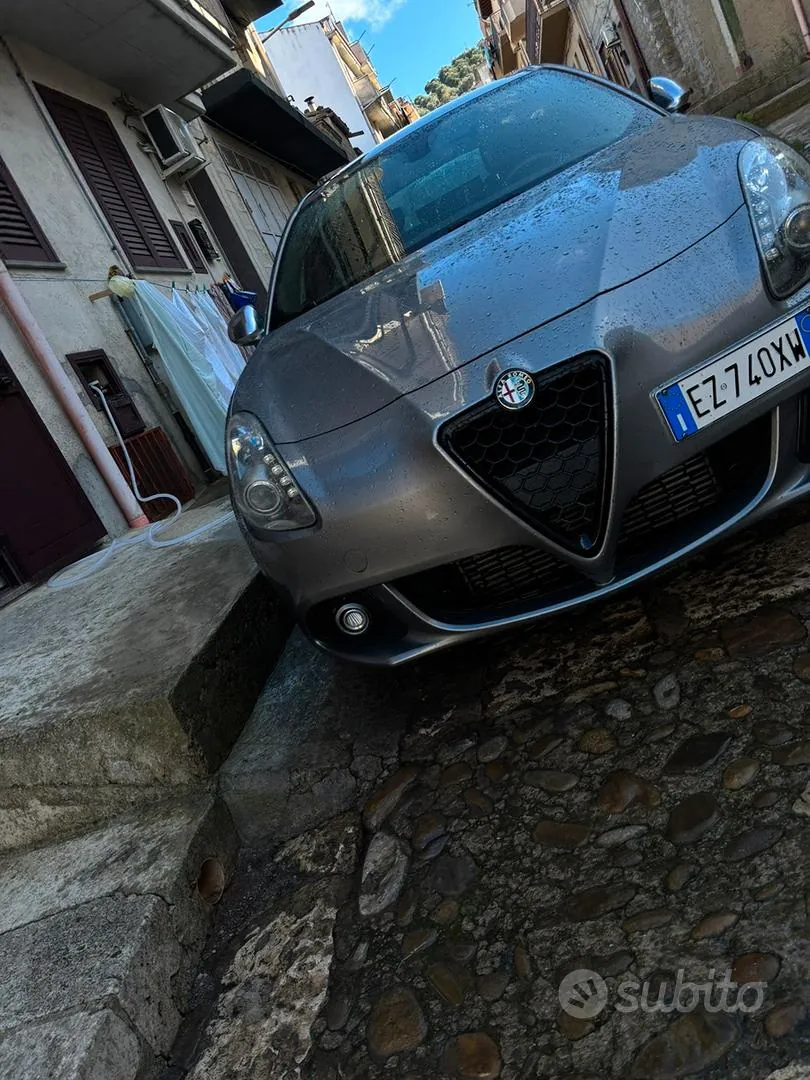 Alfa Romeo Giulietta 2015 photo 4