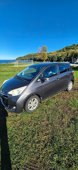 Toyota Verso-S 2012 photo 2