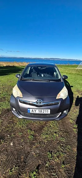 Toyota Verso-S 2012 photo 5