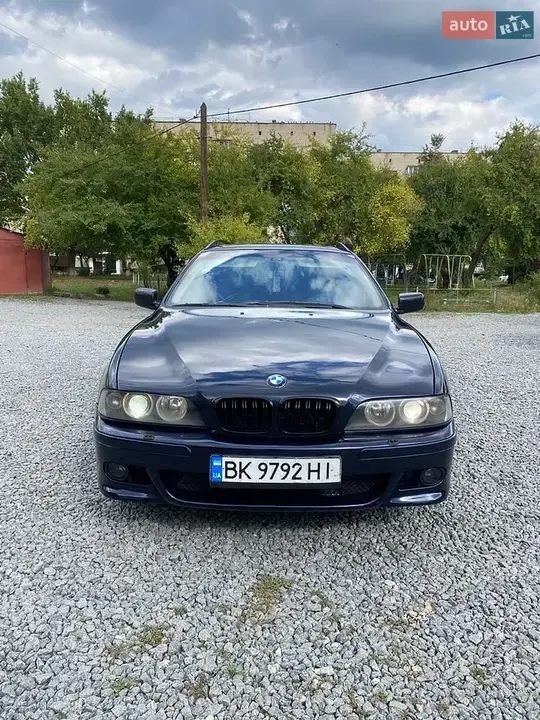 BMW 5 Series 2000 photo 2