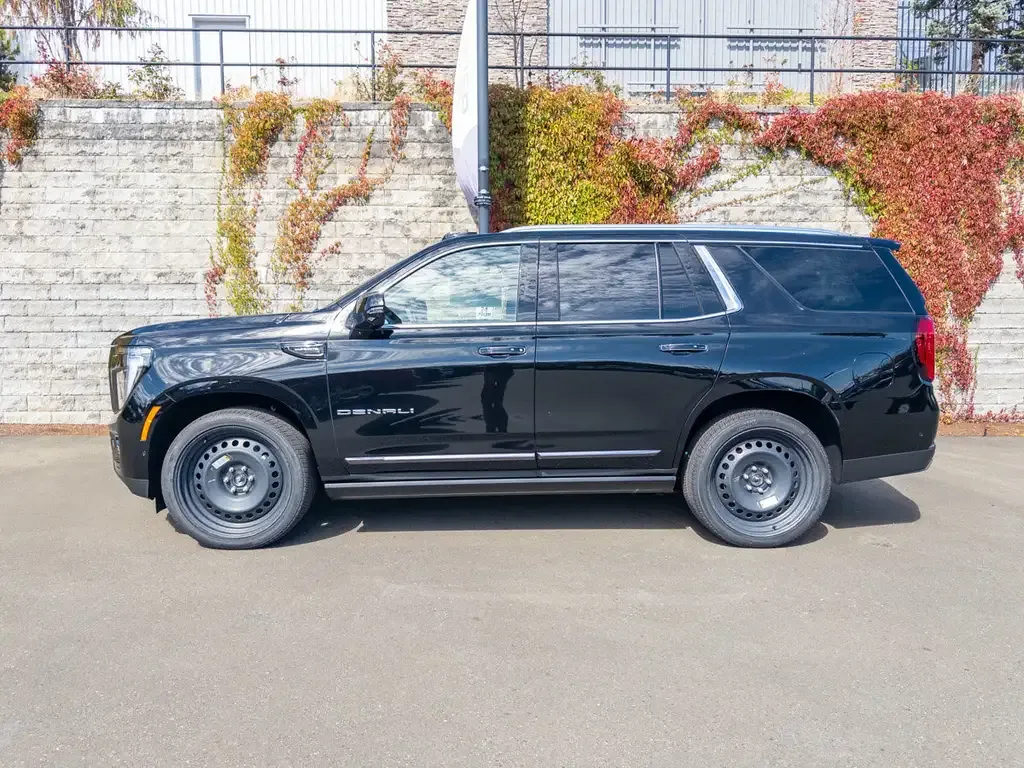 GMC Yukon 2026 photo 2