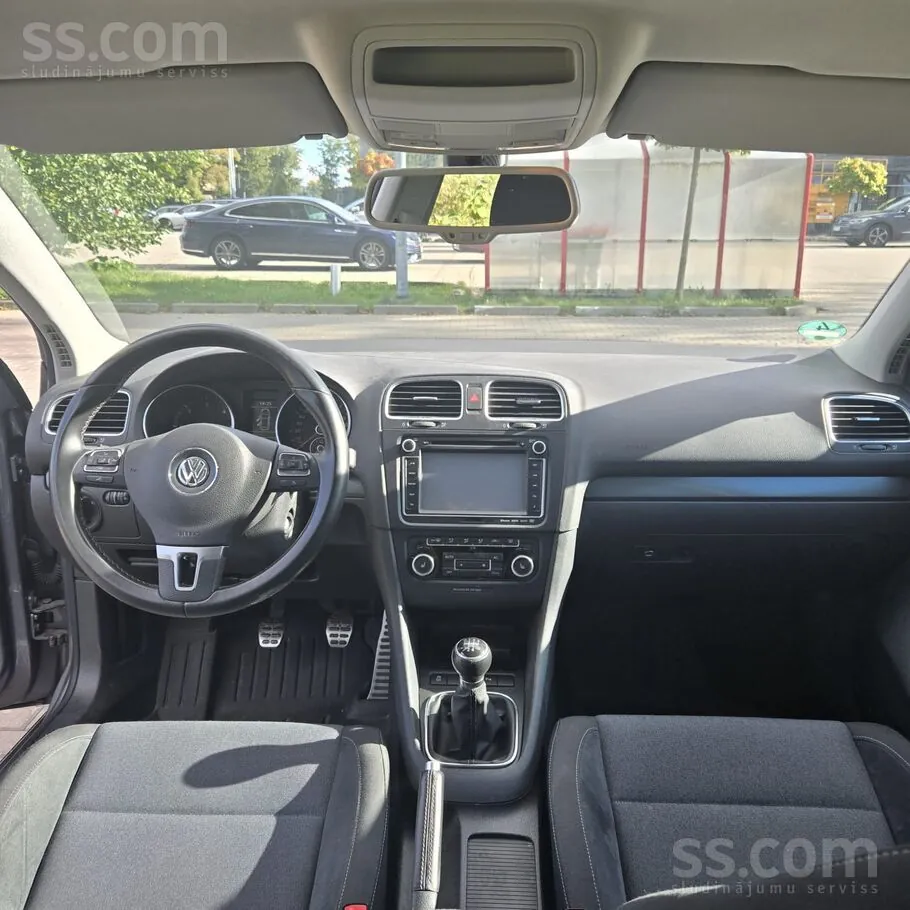 Volkswagen Golf 2012 photo 4