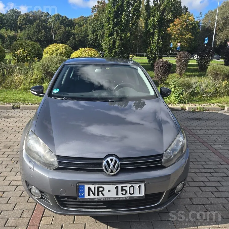 Volkswagen Golf 2012 photo 2