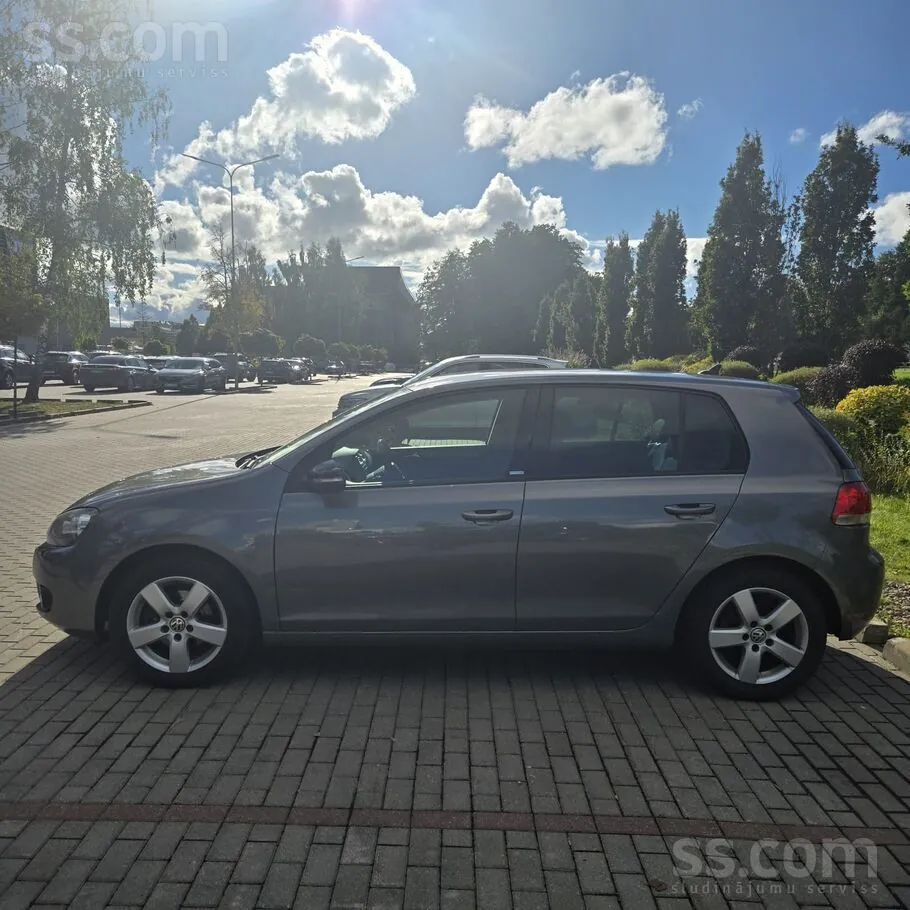 Volkswagen Golf 2012 photo 3