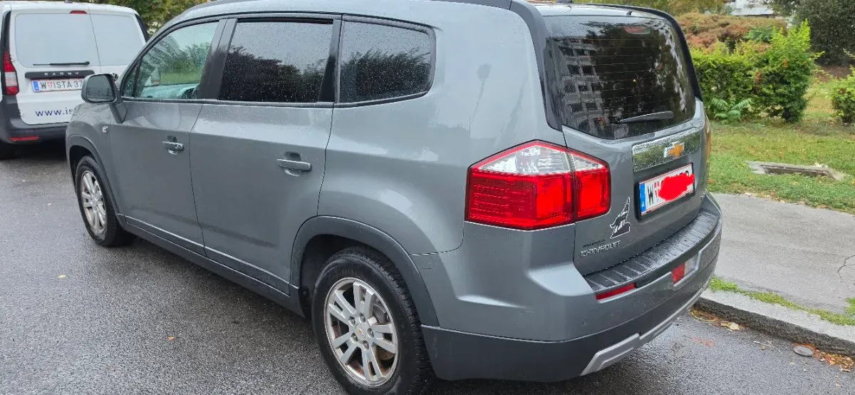 Chevrolet Orlando 2011 photo 3