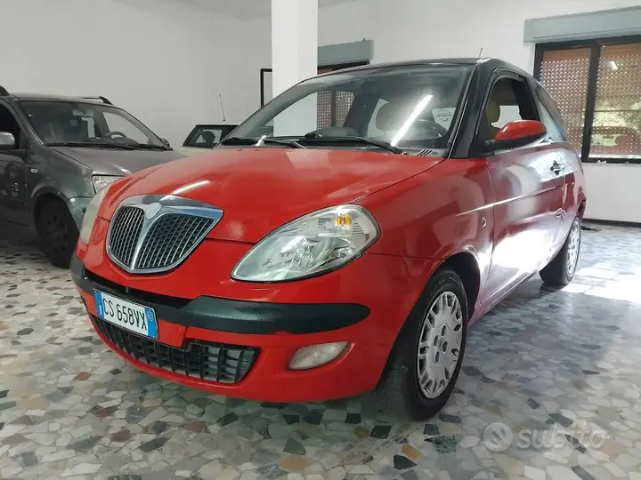 Lancia Ypsilon