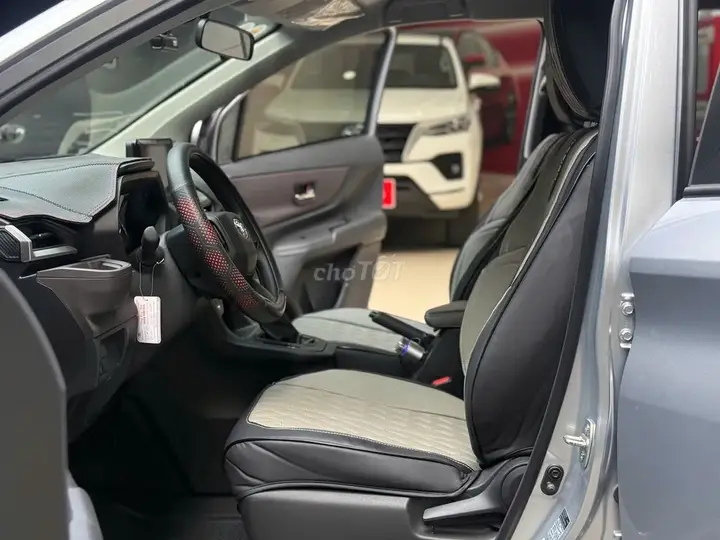 Toyota Avanza Premio 2025 photo 4