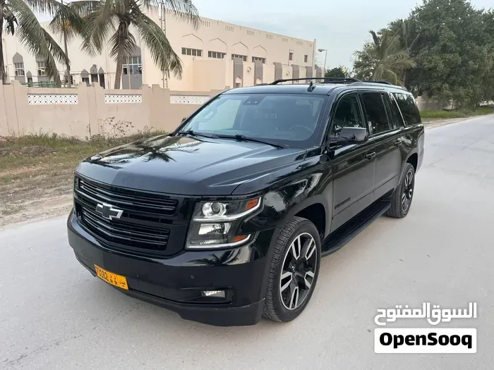 Chevrolet Suburban 2019 photo 2
