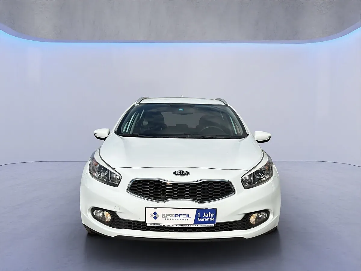 Kia Ceed 2013 photo 2