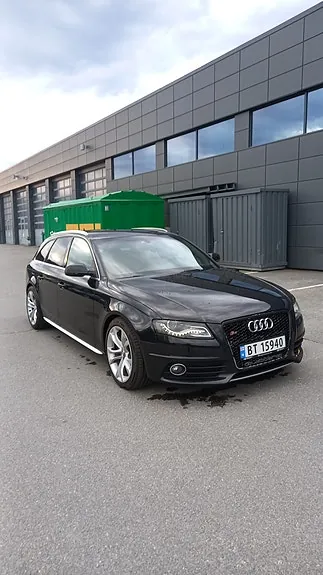 Audi S4 2010 photo 3