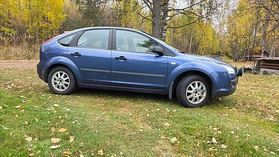 Ford Focus 2005 photo 2
