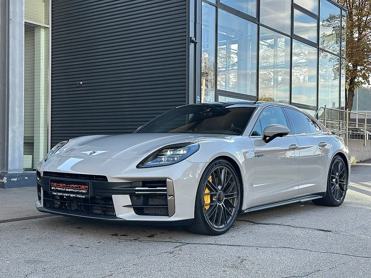 Porsche Panamera 2026 photo 2