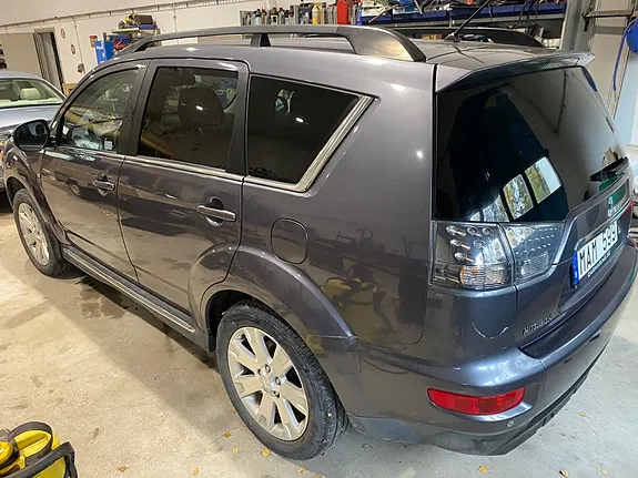 Mitsubishi Outlander 2012 photo 4
