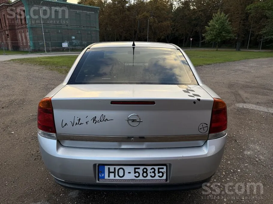 Opel Vectra 2004 photo 2