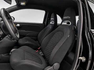 Abarth 595 2023 photo 2