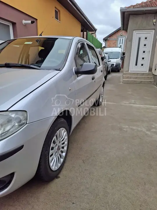 Fiat Punto 2010 photo 3