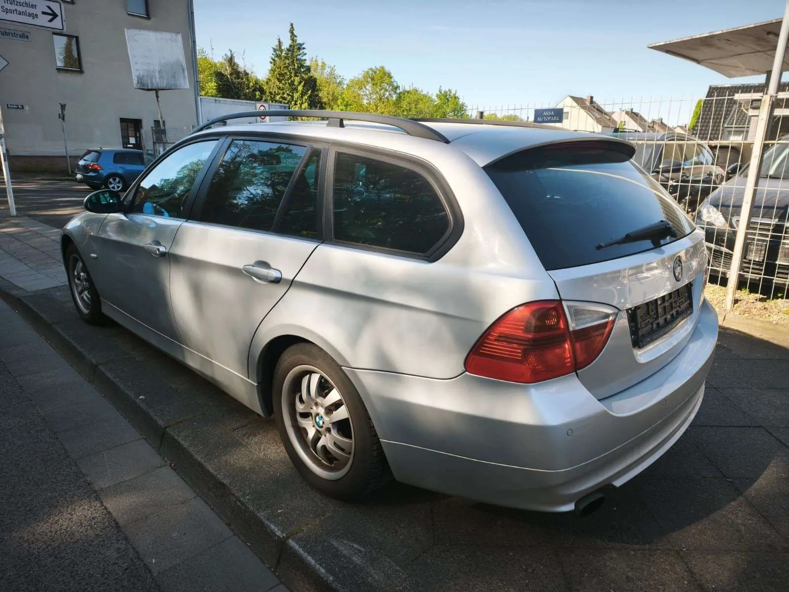 BMW 320I 2008 photo 4