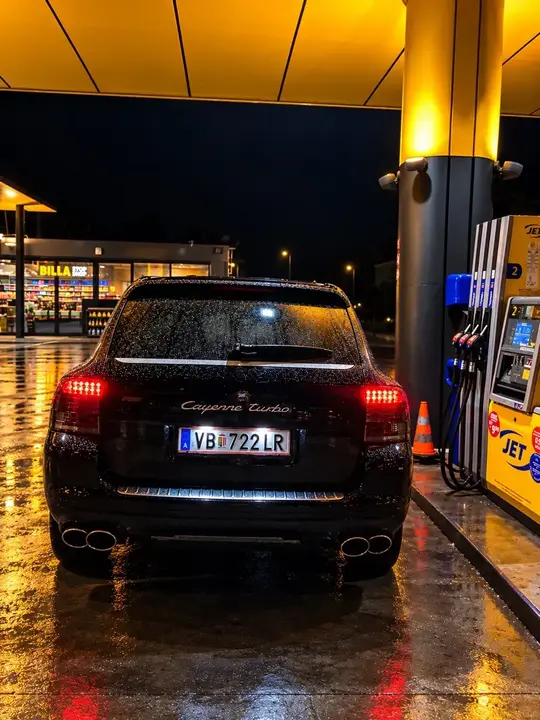 Porsche Cayenne 2005 photo 2