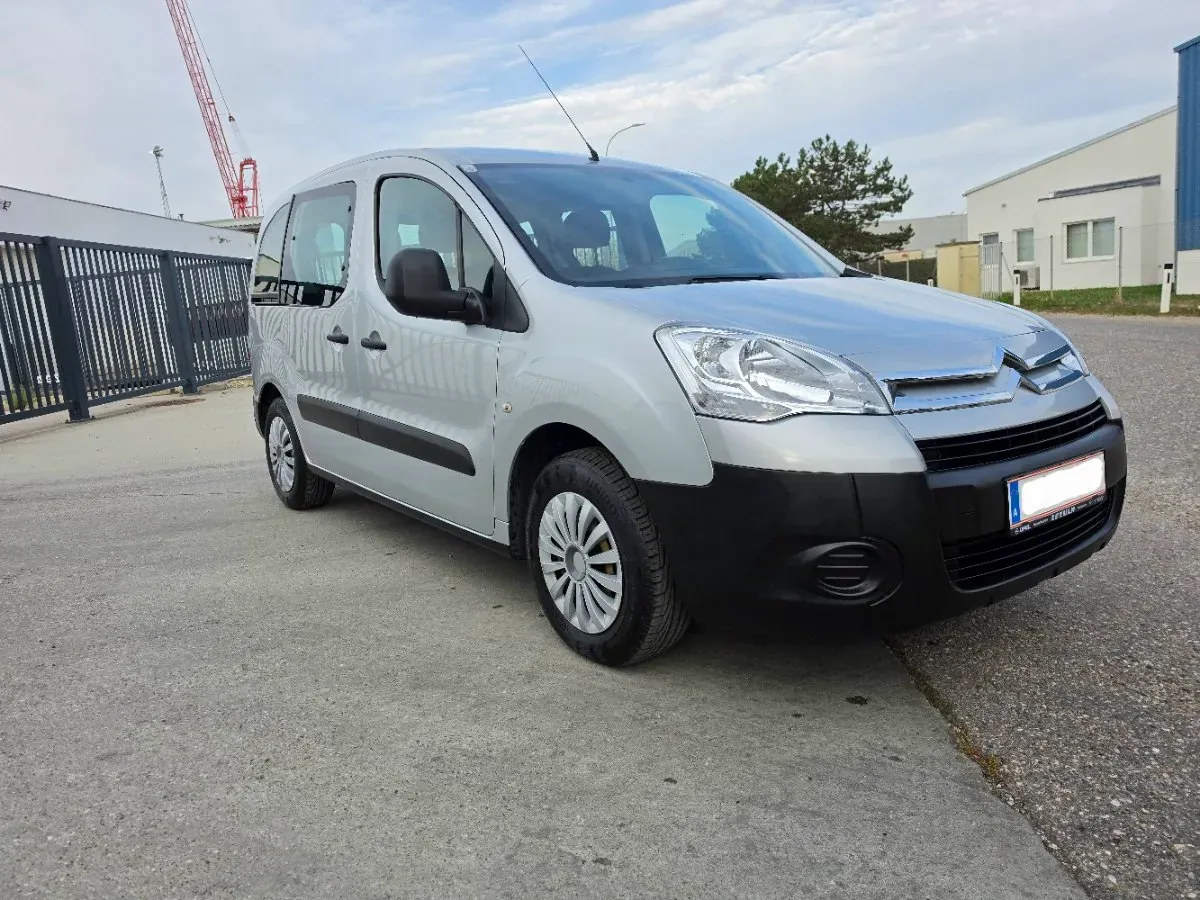 Citroen Berlingo 2011 photo 2