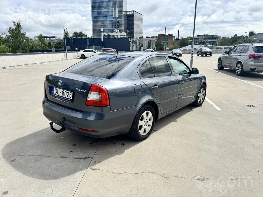 Skoda Octavia 2010 photo 3