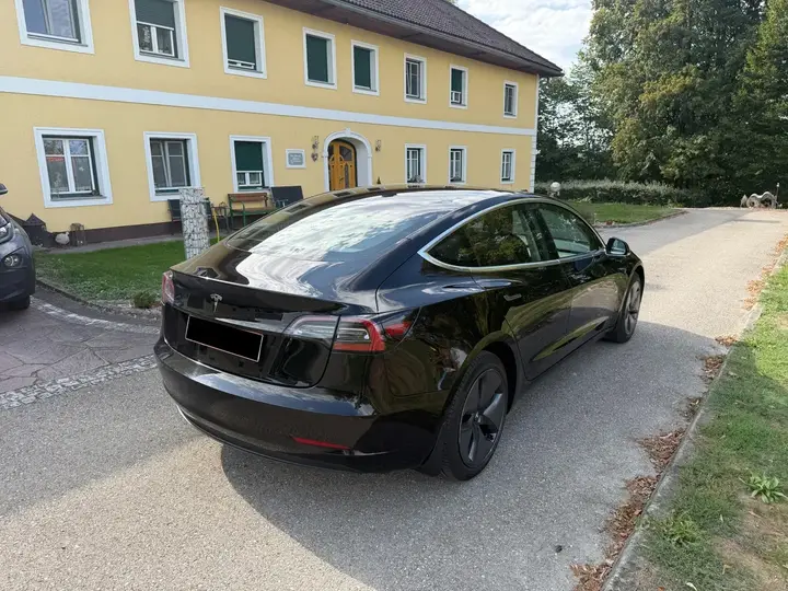 Tesla Model 3 2019 photo 3