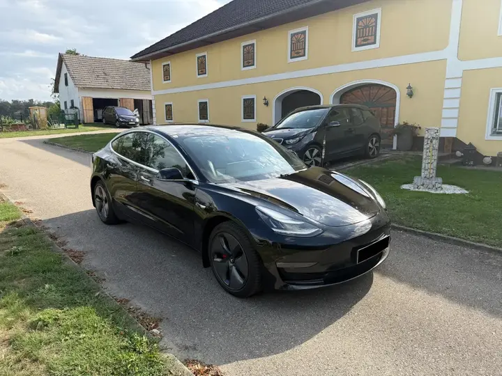 Tesla Model 3 2019 photo 2