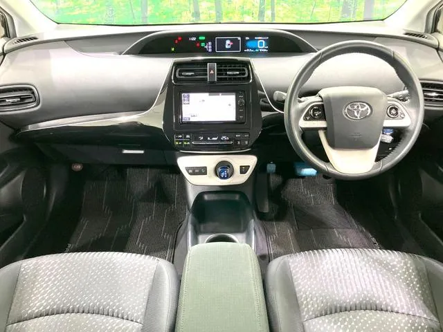 Toyota Prius 2016 photo 2