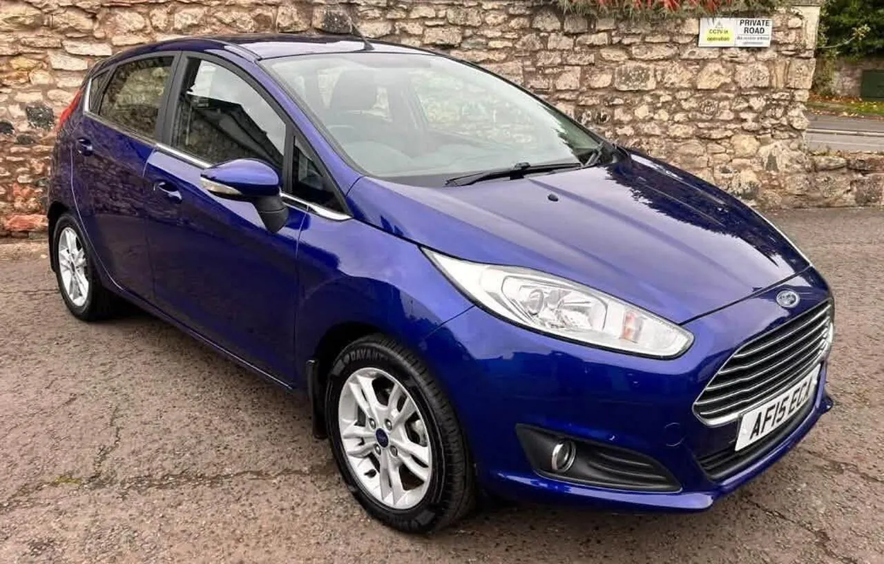 Ford Fiesta 2015 photo 2