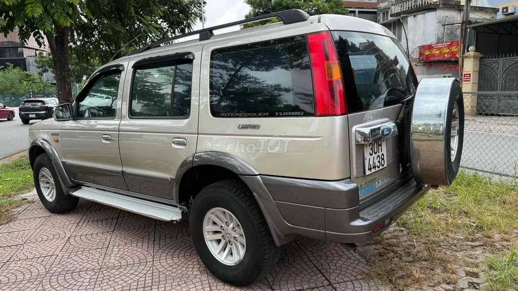Ford Everest 2007 photo 2