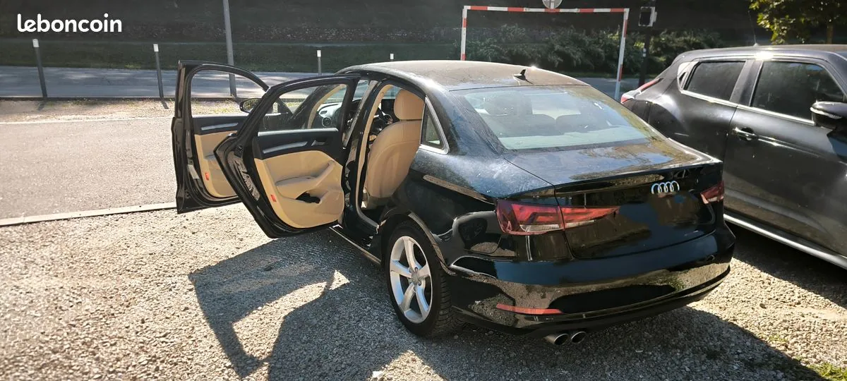 Audi A3 2015 photo 3
