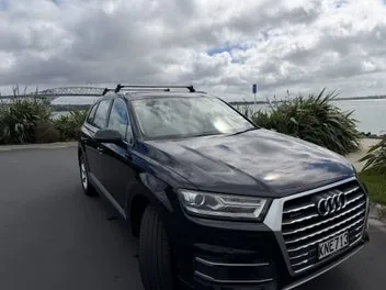Audi Q7 2017 photo 2