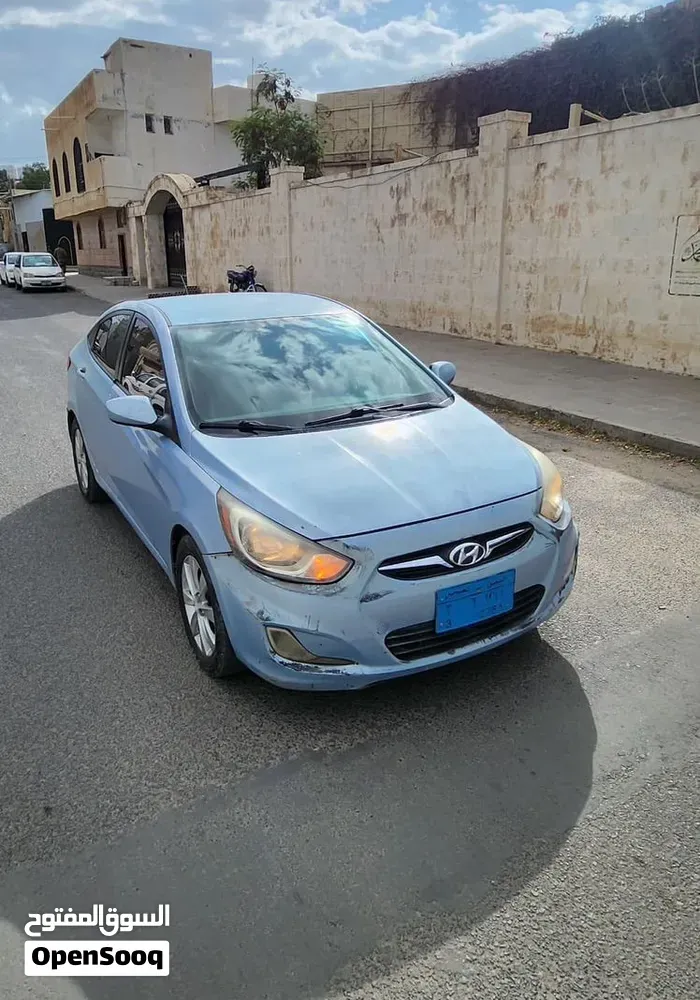 Hyundai Accent 2012 photo 4