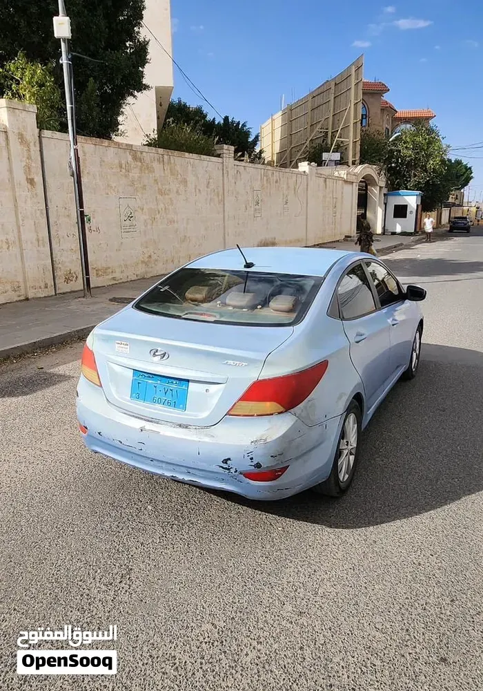 Hyundai Accent 2012 photo 3