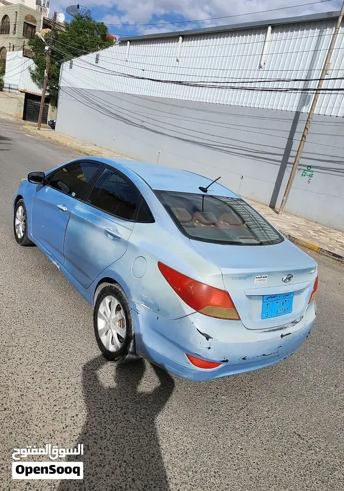 Hyundai Accent 2012 photo 2