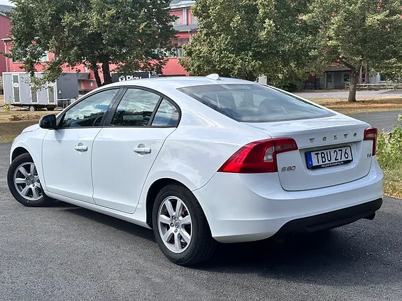 Volvo S60 2012 photo 4