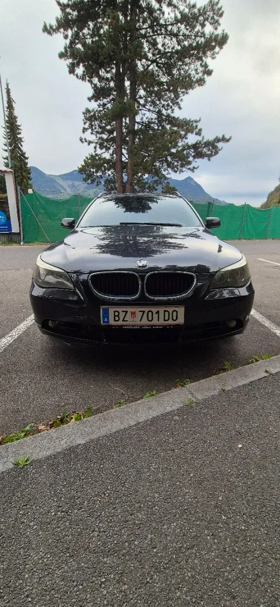 BMW 5 Series 2004 photo 2