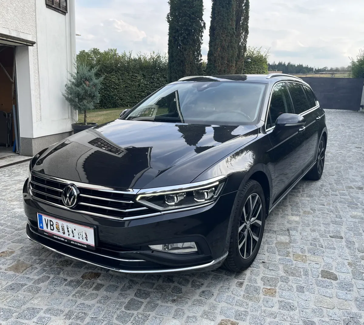 Volkswagen Passat 2022 photo 2