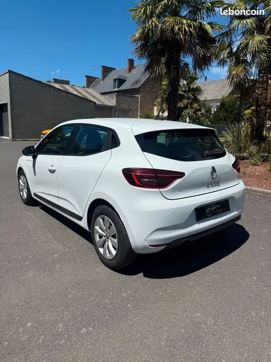 Renault Clio 2020 photo 2