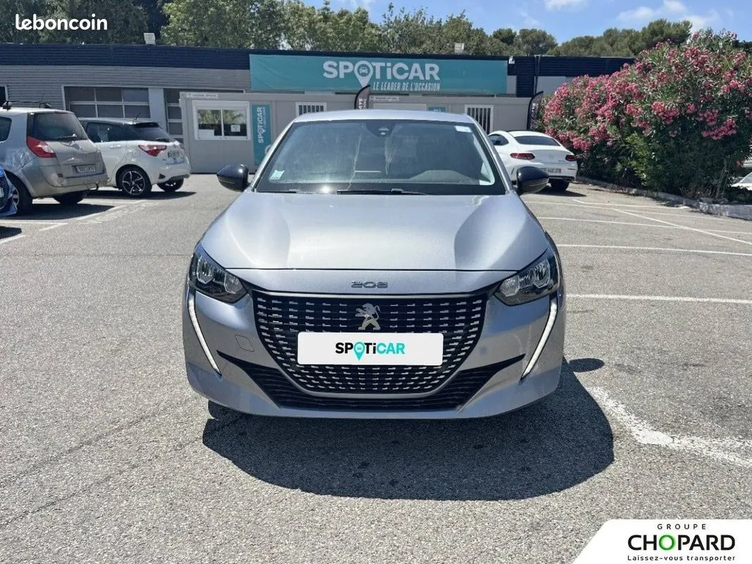 Peugeot 208 2023 photo 2