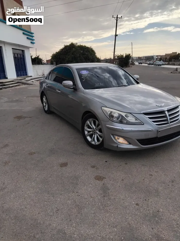 Genesis G70 2011 photo 2