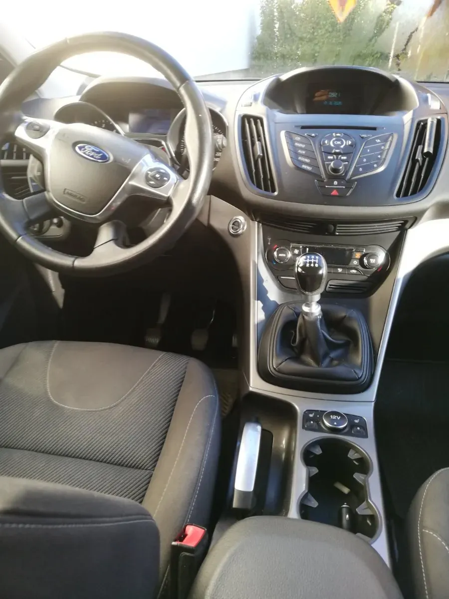 Ford Kuga 2013 photo 2