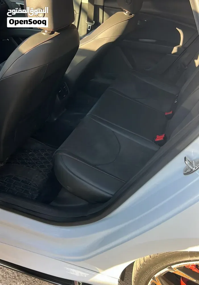 Seat Leon 2014 photo 2