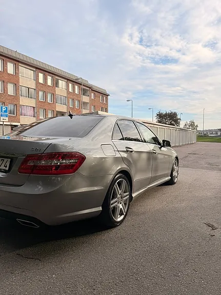 Mercedes-Benz E220 2013 photo 3