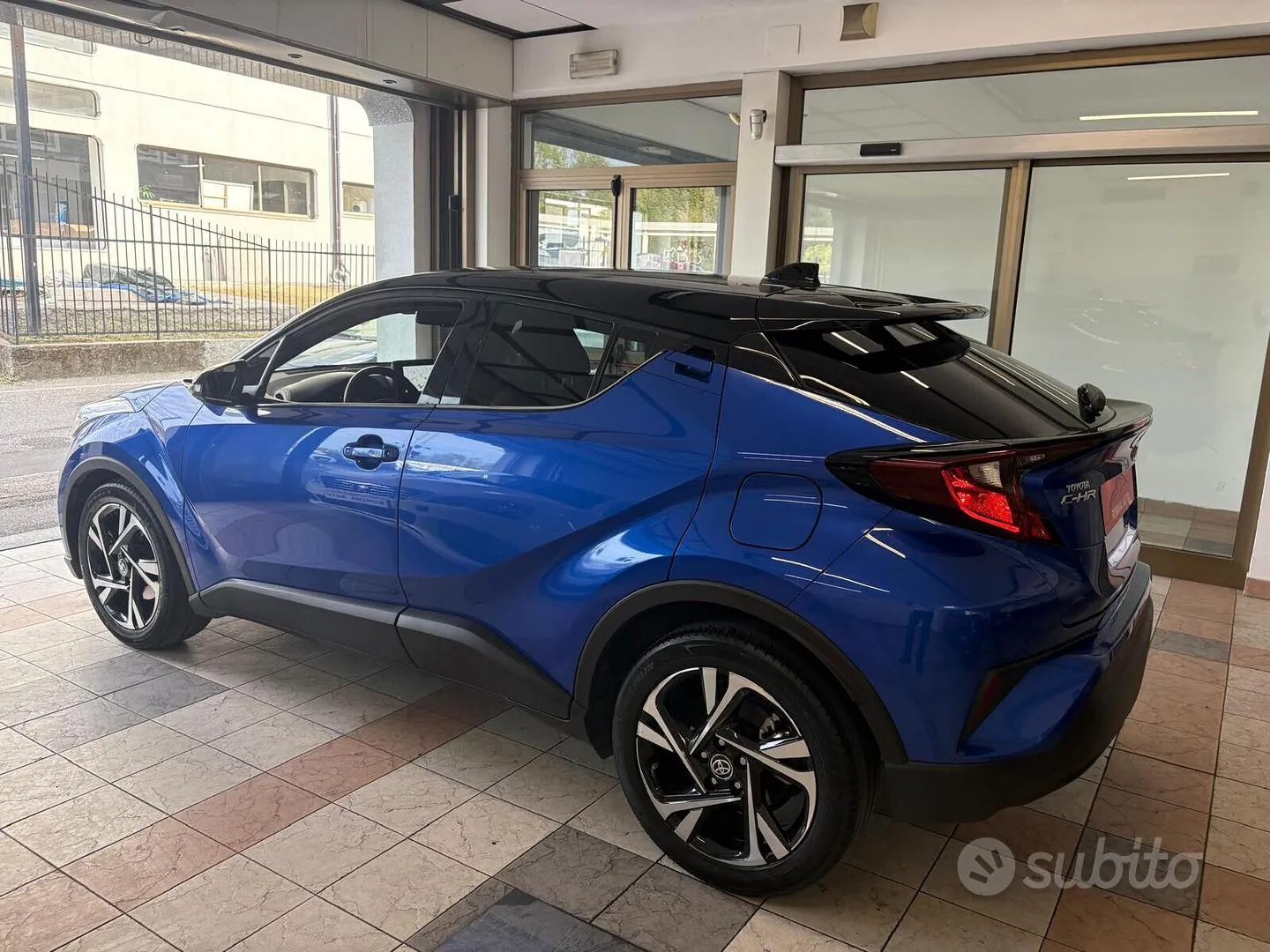 Toyota C-Hr 2022 photo 3