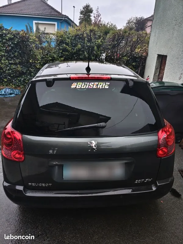 Peugeot 207