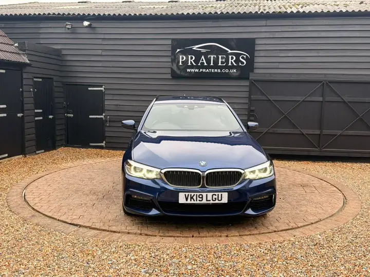 BMW 5 Series 2019 photo 3